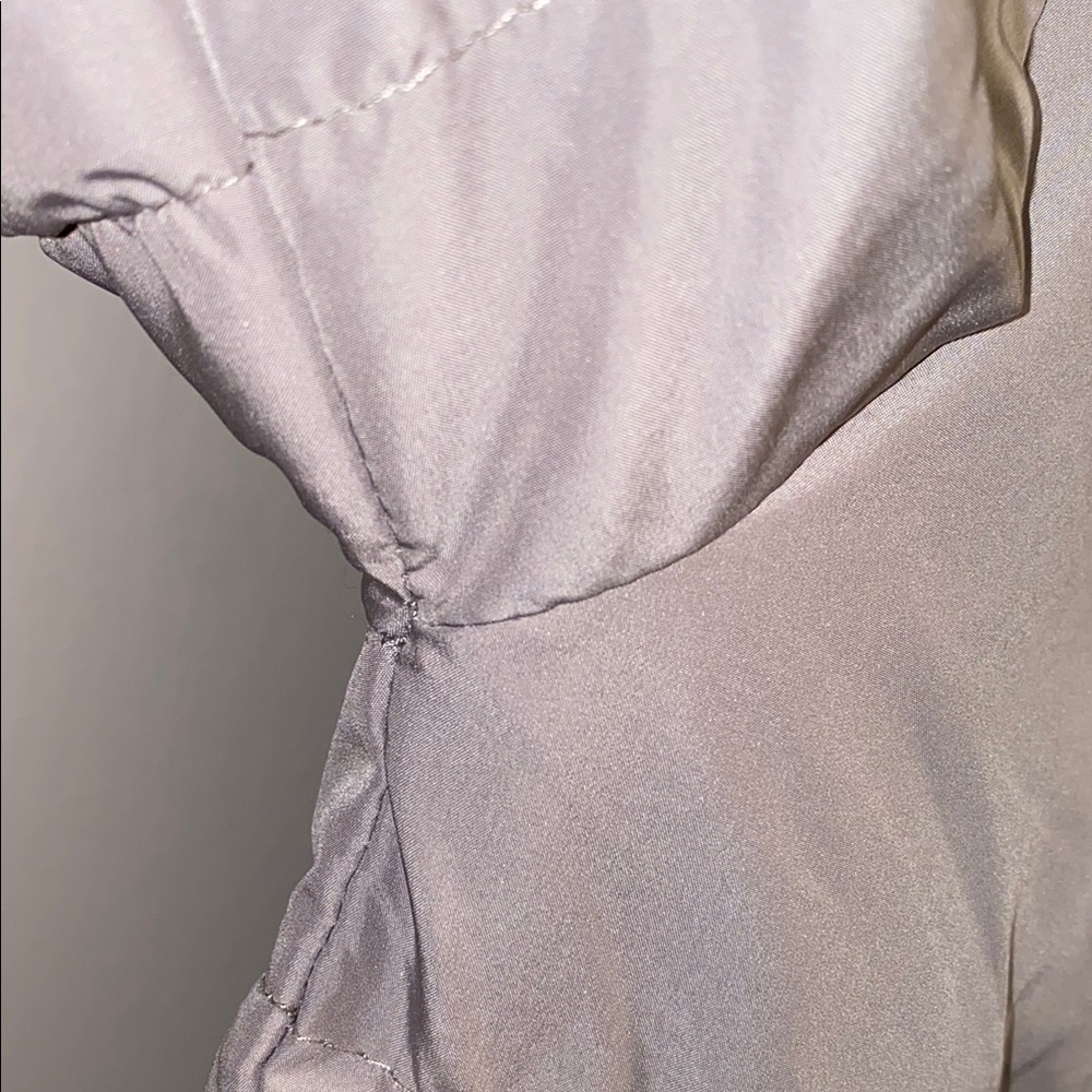 May Design Small Light Gray Quilted Cropped Puffer Jacket with High Collar - Picture 6 of 14